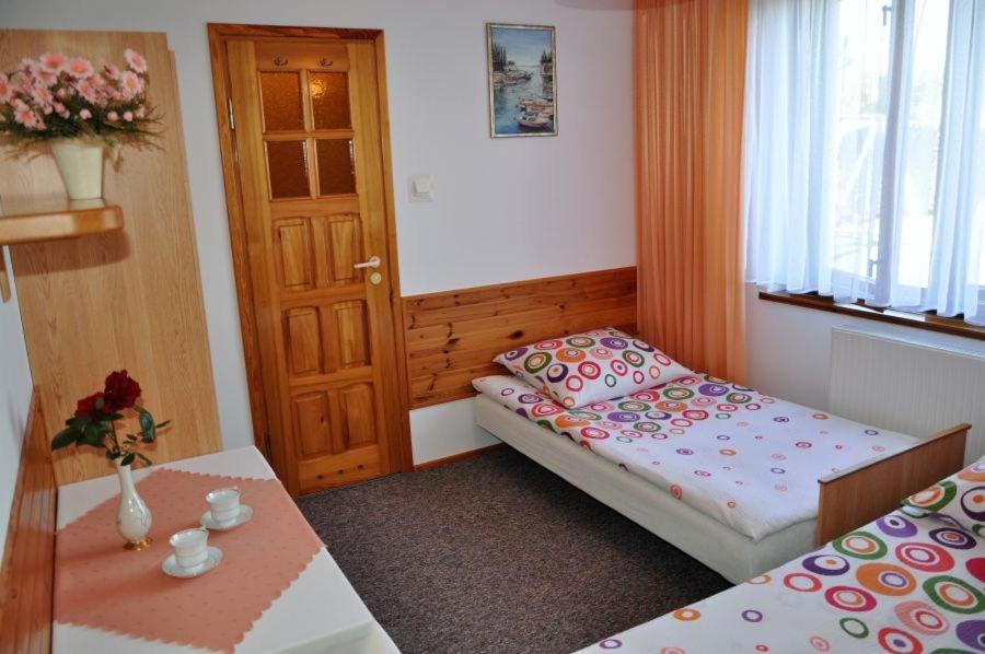 Jantar Hotell Ostrowo  Exteriör bild
