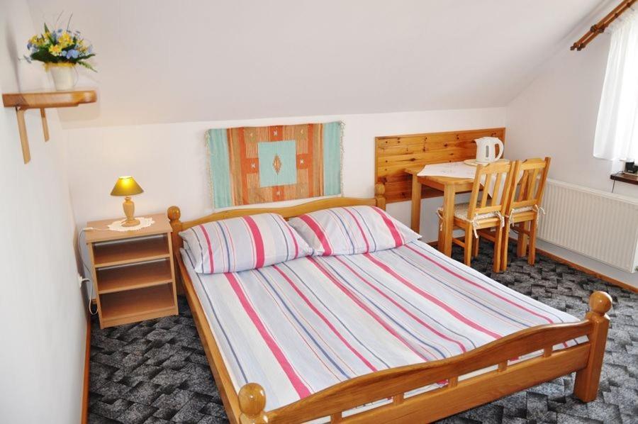 Jantar Hotell Ostrowo  Exteriör bild